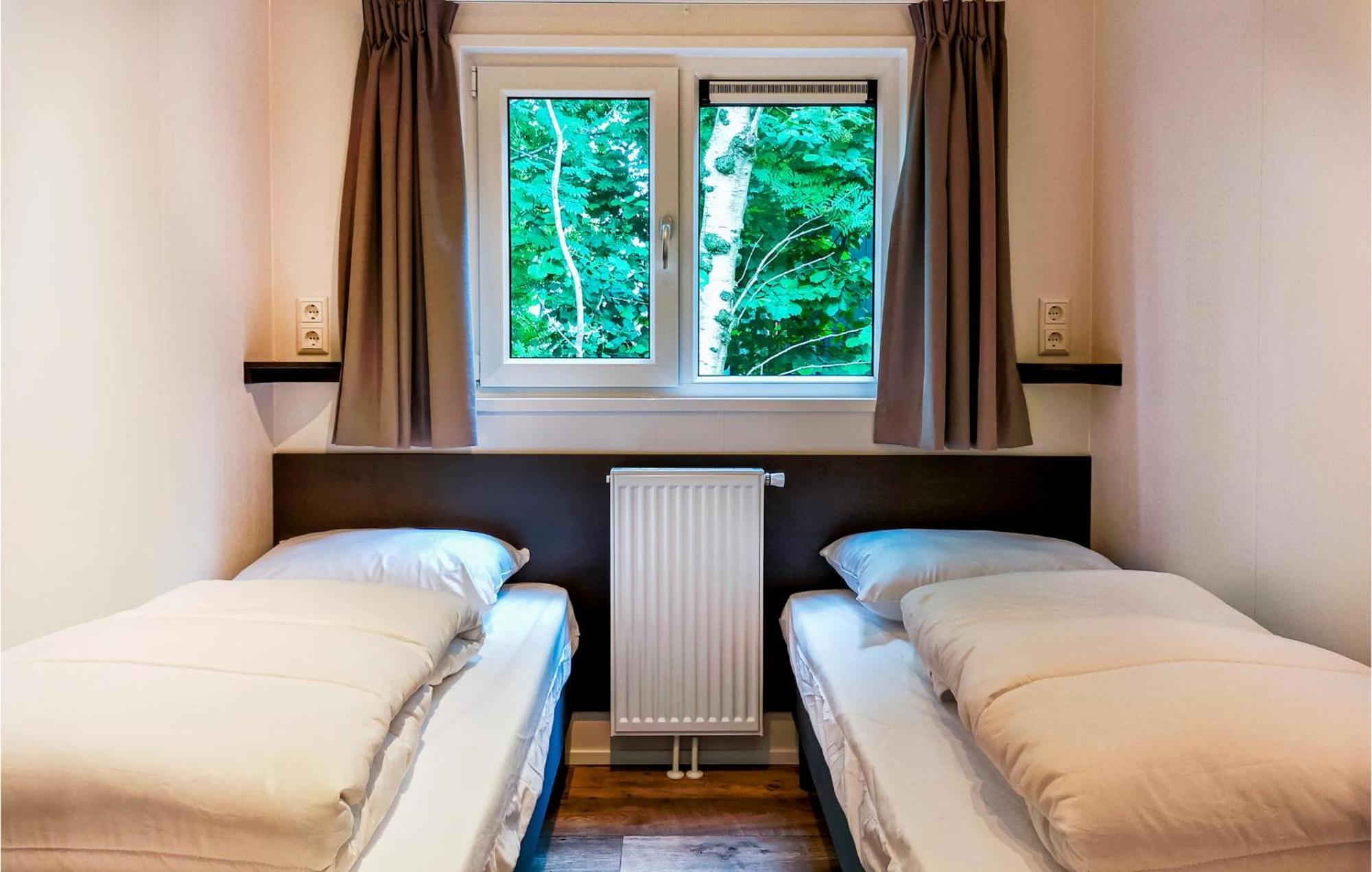 Chalet 84 Oosterwolde  Luaran gambar